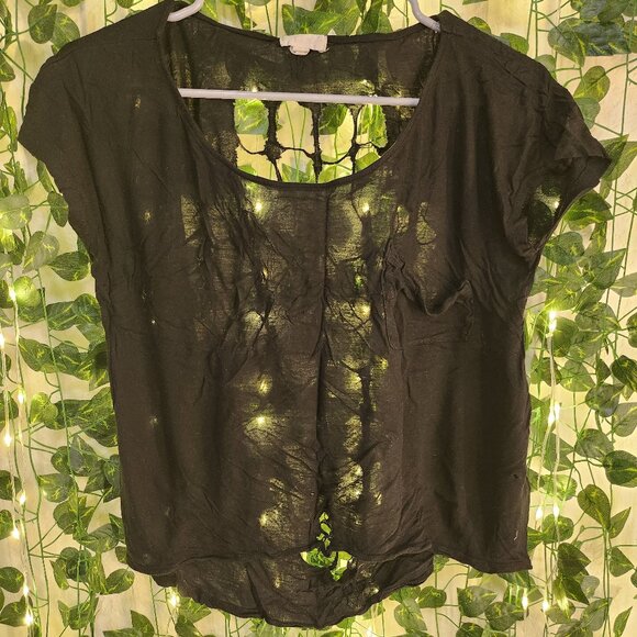 Black distressed T-shirt - Picture 2 of 3